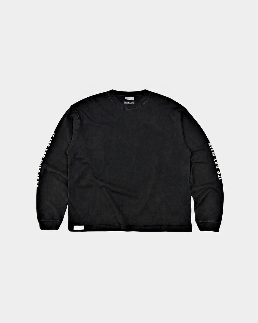 its MAIN Longsleeve · color:black · view:front