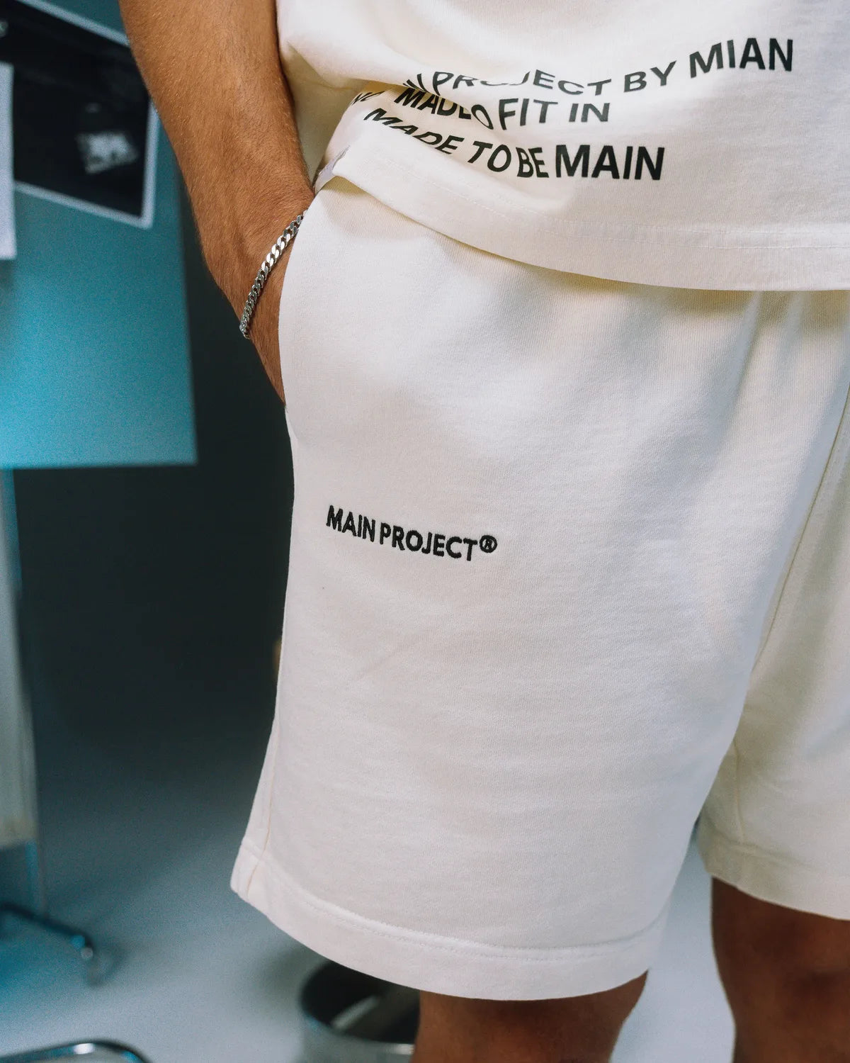 MAIN Short Jogger — Cream
